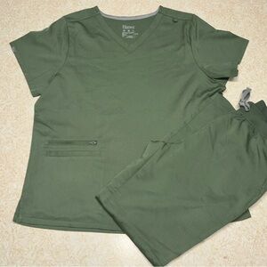 Hanes Olive Green Scrub Set Size M/Xl